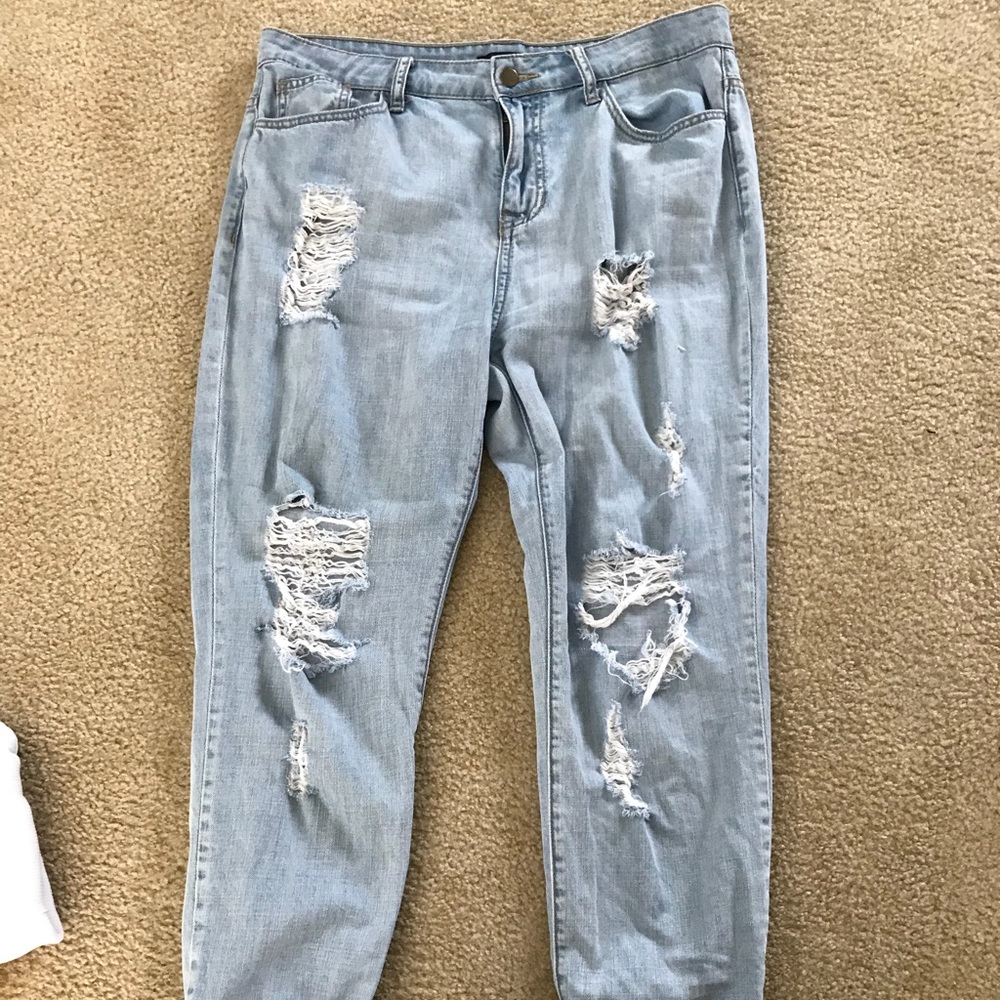 Distressed Boyfriend Jeans